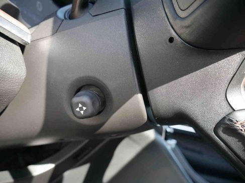 Used 2025 Jeep Grand Cherokee L Summit w/ Advanced Protech Group IV image 30