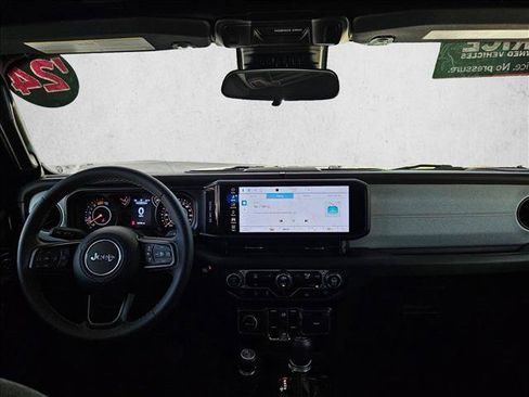 Used 2024 Jeep Wrangler Unlimited Sport AWD/4WD image 14