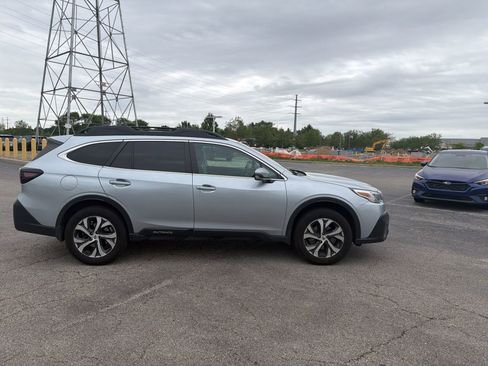 Used 2022 Subaru Outback Limited AWD/4WD image 13