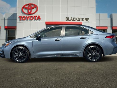 Certified 2026 Toyota Corolla SE w/ SE Premium Package FWD image 6