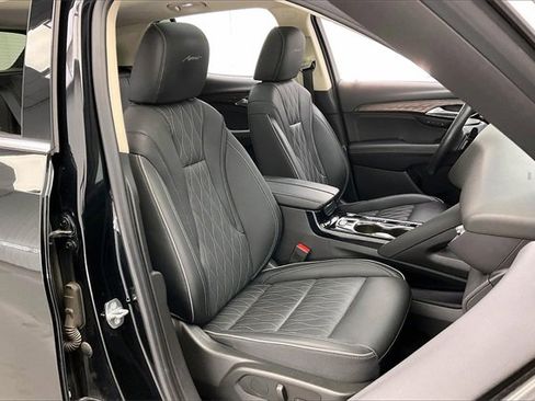 Certified 2023 Buick Envision Avenir image 7