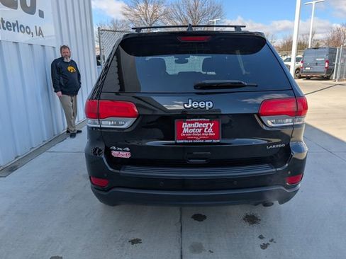 Used 2017 Jeep Grand Cherokee Laredo w/ Quick Order Package 23E image 22