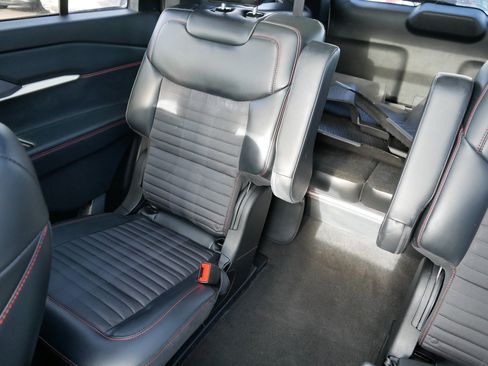 Used 2025 Ford Explorer ST-Line image 12