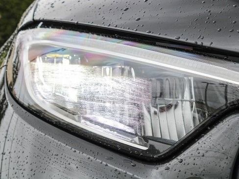 New 2025 Mercedes-Benz GLC 350e 4MATIC image 4