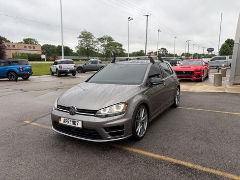 Used 2017 Volkswagen Golf R 4-Door AWD/4WD image 27