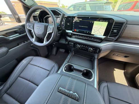 New 2026 Chevrolet Silverado 2500 High Country w/ Midnight Edition AWD/4WD image 3