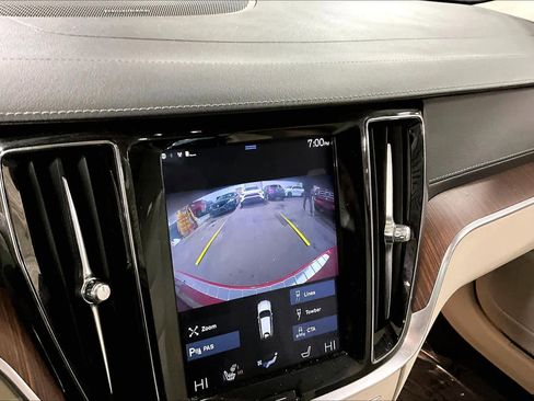 Used 2020 Volvo V60 T5 Cross Country w/ Protection Package image 27