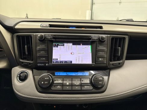 Used 2015 Toyota RAV4 Limited w/ Technology Package image 19