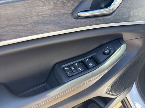 New 2026 Jeep Grand Cherokee Altitude AWD/4WD image 21