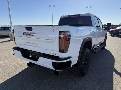 Used 2024 GMC Sierra 2500 AT4 w/ AT4 Preferred Package image 10