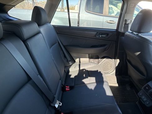 Used 2019 Subaru Outback 3.6R Limited image 5