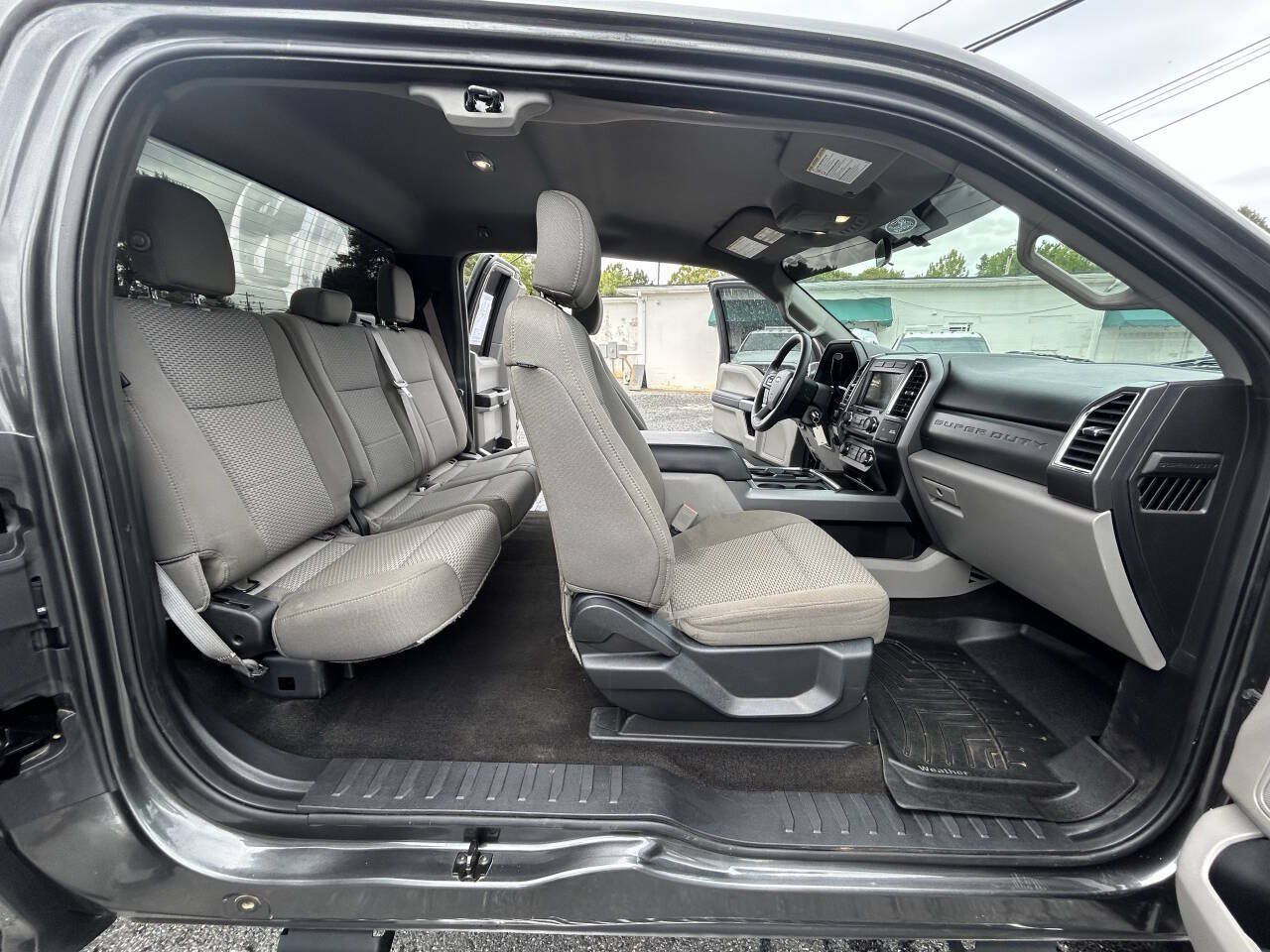 Used 2018 Ford F250 XLT w/ XLT Premium Package AWD/4WD image 21