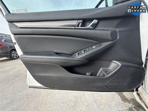 Used 2018 Honda Accord Sport image 13