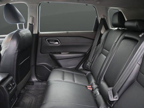 Used 2021 Nissan Rogue SV w/ Premium Package AWD/4WD image 12
