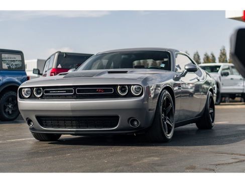 Used 2016 Dodge Challenger R/T Plus image 2