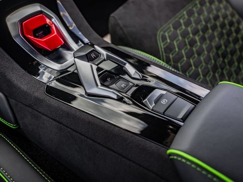 Used 2024 Lamborghini Huracan Tecnica RWD image 30