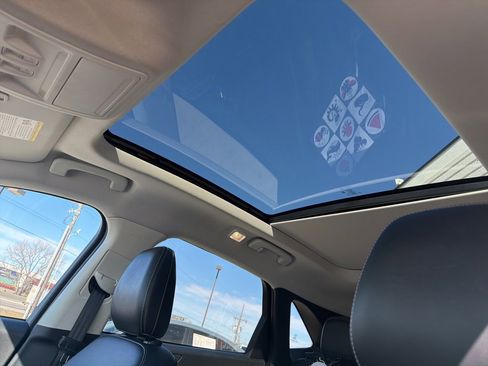 Used 2022 Ford Escape Titanium image 14