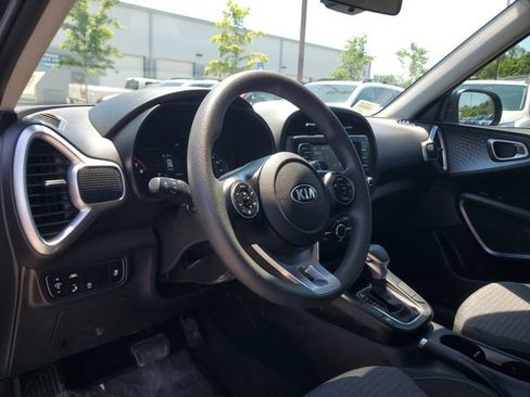 Used 2021 Kia Soul S FWD image 19