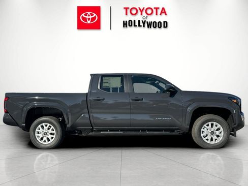 New 2026 Toyota Tacoma SR5 image 3
