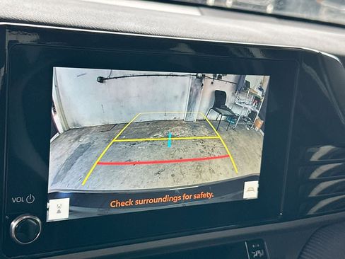 Used 2025 Toyota Camry SE FWD image 19