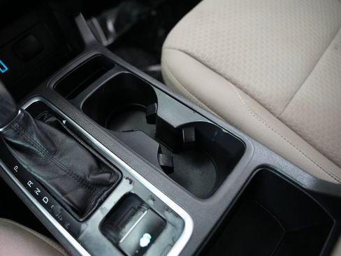 Used 2019 Ford Escape SE image 30