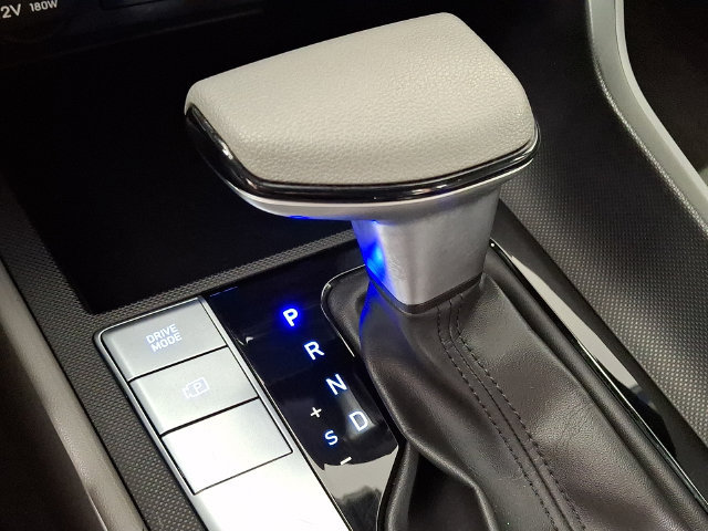 Used 2024 Hyundai Elantra SEL FWD image 16