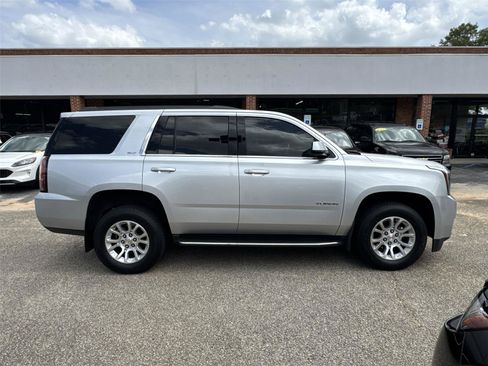 Used 2017 GMC Yukon SLT RWD image 8