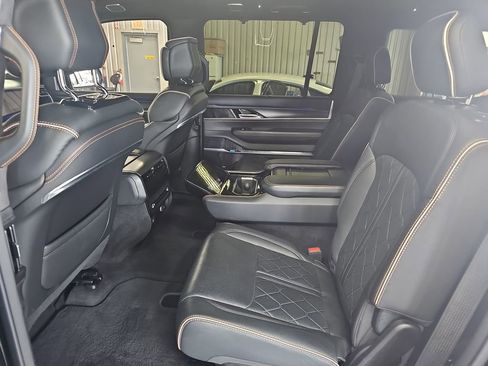 Used 2024 Jeep Grand Wagoneer Series III w/ Quick Order Packagew 28T AWD/4WD image 14