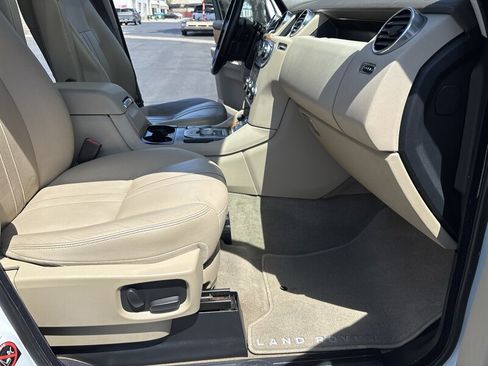 Used 2014 Land Rover LR4 HSE AWD/4WD image 39
