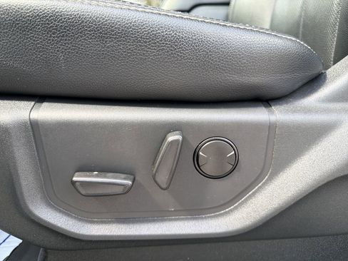 Certified 2022 Ford F250 Lariat w/ Lariat Ultimate Package AWD/4WD image 13