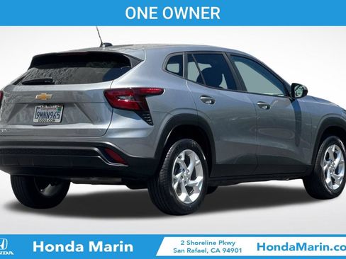 Used 2024 Chevrolet Trax LS w/ LS Convenience Package FWD image 5