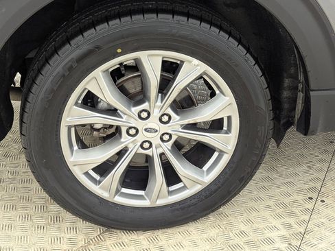 Certified 2024 Ford Explorer Limited image 11