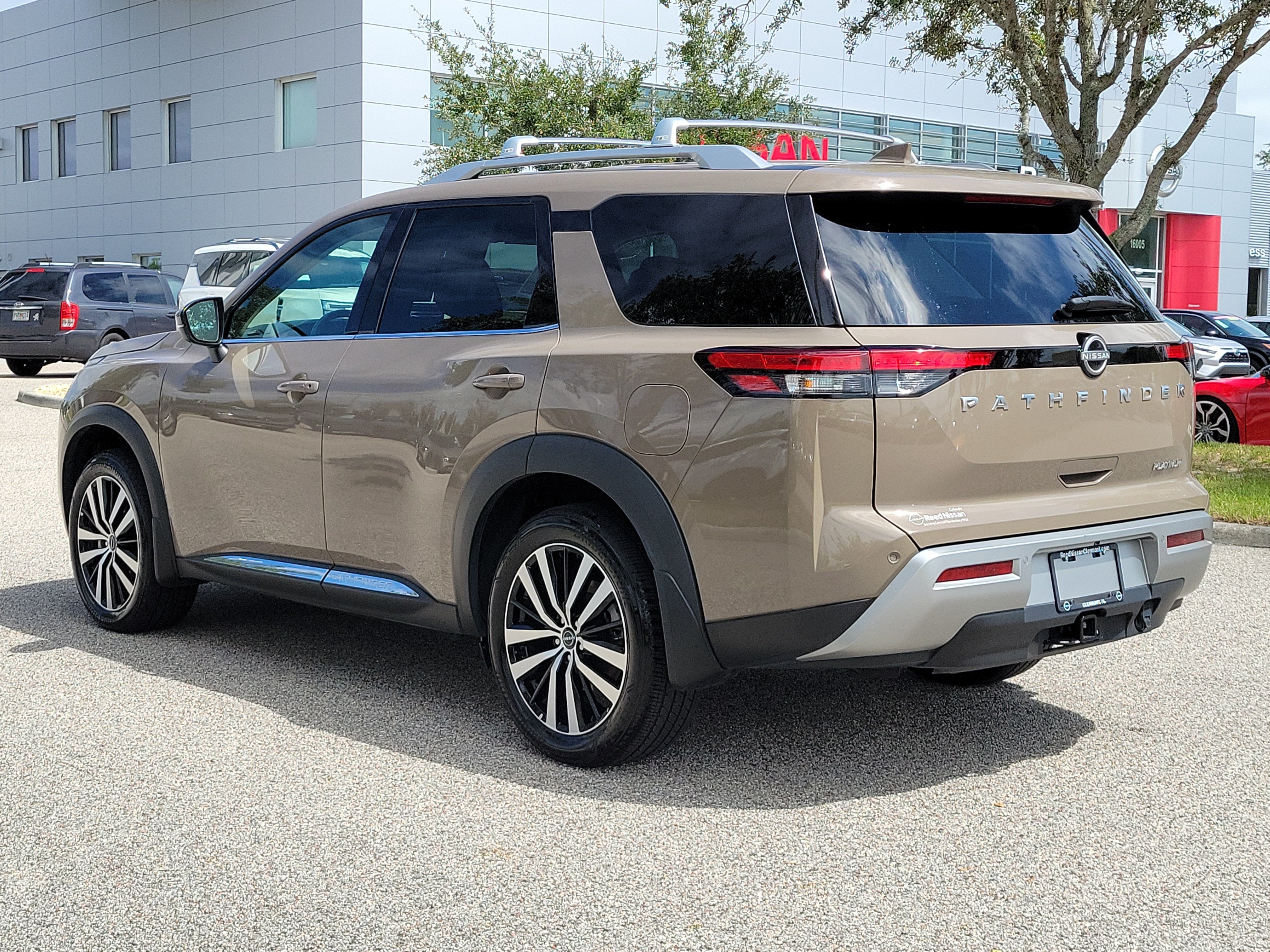 Certified 2025 Nissan Pathfinder Platinum w/ Cargo Package FWD image 9