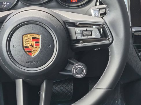 New 2026 Porsche Macan S image 17