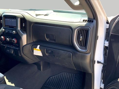 Used 2021 Chevrolet Silverado 1500 RST w/ Z71 Off-Road Package AWD/4WD image 19