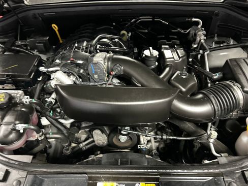 Used 2025 Dodge Durango GT image 28