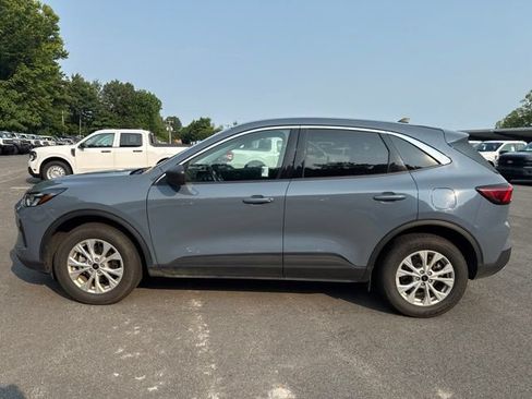 Used 2024 Ford Escape Active AWD/4WD image 2