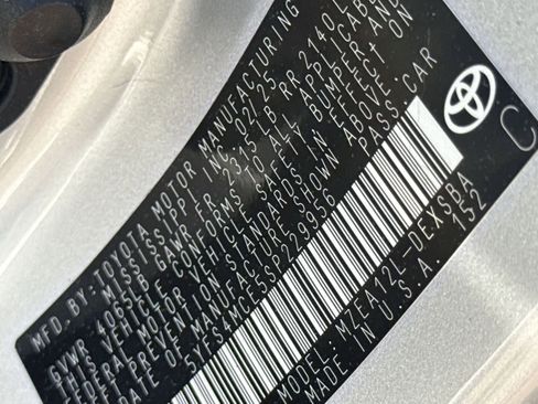 Certified 2025 Toyota Corolla SE image 33