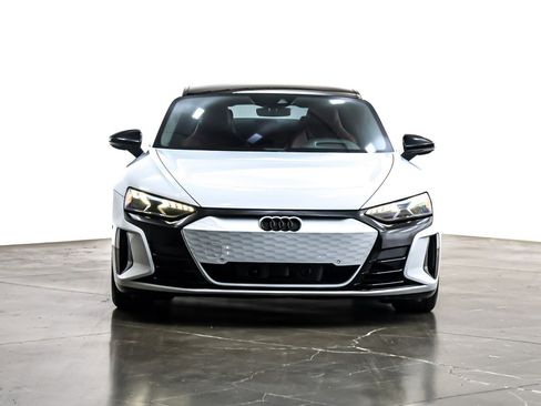 Used 2024 Audi RS e-tron GT image 4
