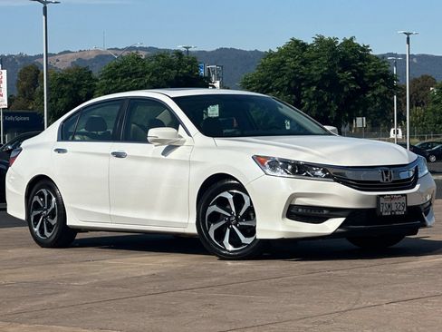 Used 2016 Honda Accord EX-L image 2