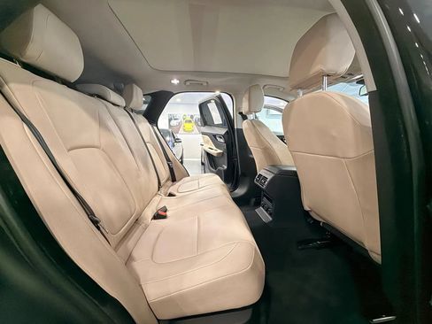 Used 2017 Jaguar F-PACE Premium AWD/4WD image 16