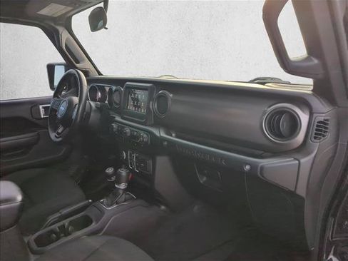 Used 2022 Jeep Wrangler Unlimited Sport AWD/4WD image 25