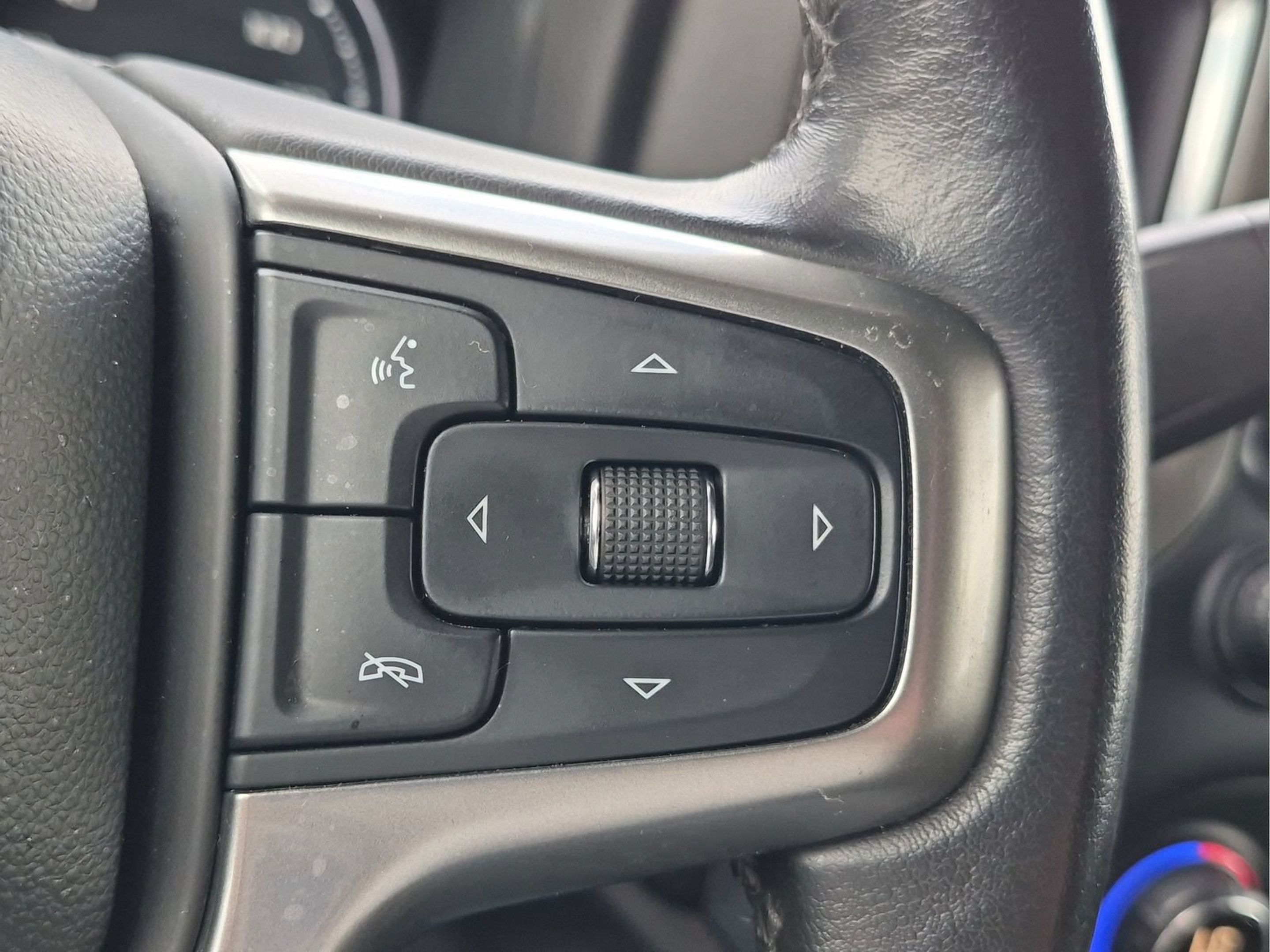Used 2019 Chevrolet Silverado 1500 LT w/ All-Star Edition AWD/4WD image 10