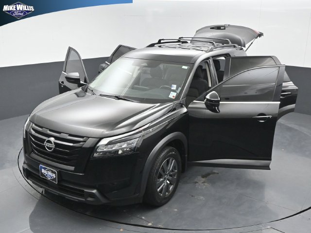 Used 2023 Nissan Pathfinder SV w/ Black Appearance Package FWD image 26