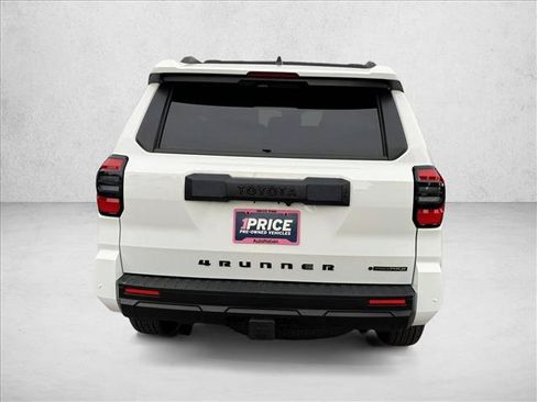 Certified 2025 Toyota 4Runner TRD Off-Road AWD/4WD image 6