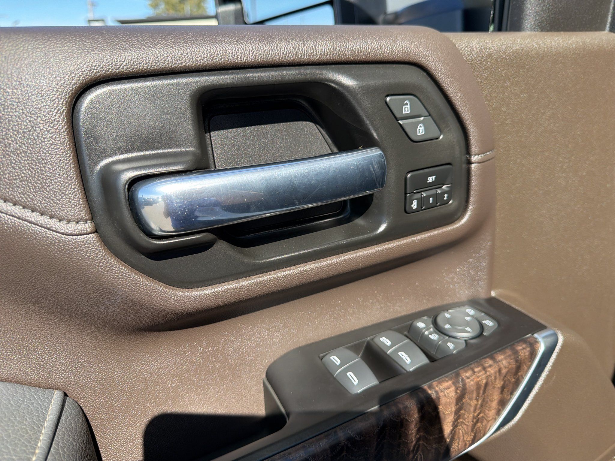 Used 2022 GMC Sierra 2500 Denali w/ Denali Ultimate Package AWD/4WD image 17