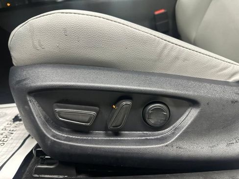 Used 2026 Toyota Camry SE FWD image 11
