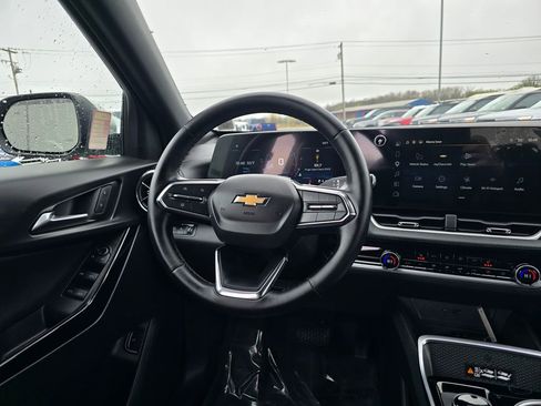 Used 2026 Chevrolet Equinox LT w/ Convenience Package II AWD/4WD image 14