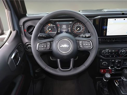 Used 2025 Jeep Wrangler Unlimited Rubicon AWD/4WD image 14