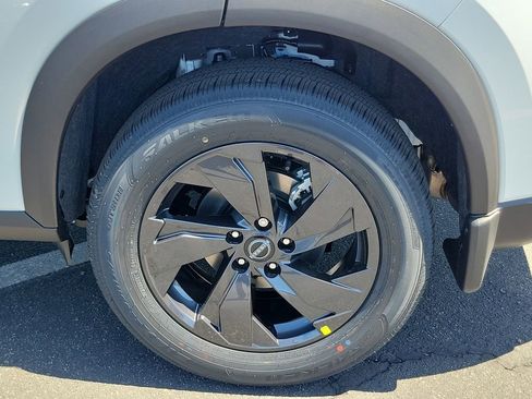 New 2026 Nissan Rogue SV FWD image 18